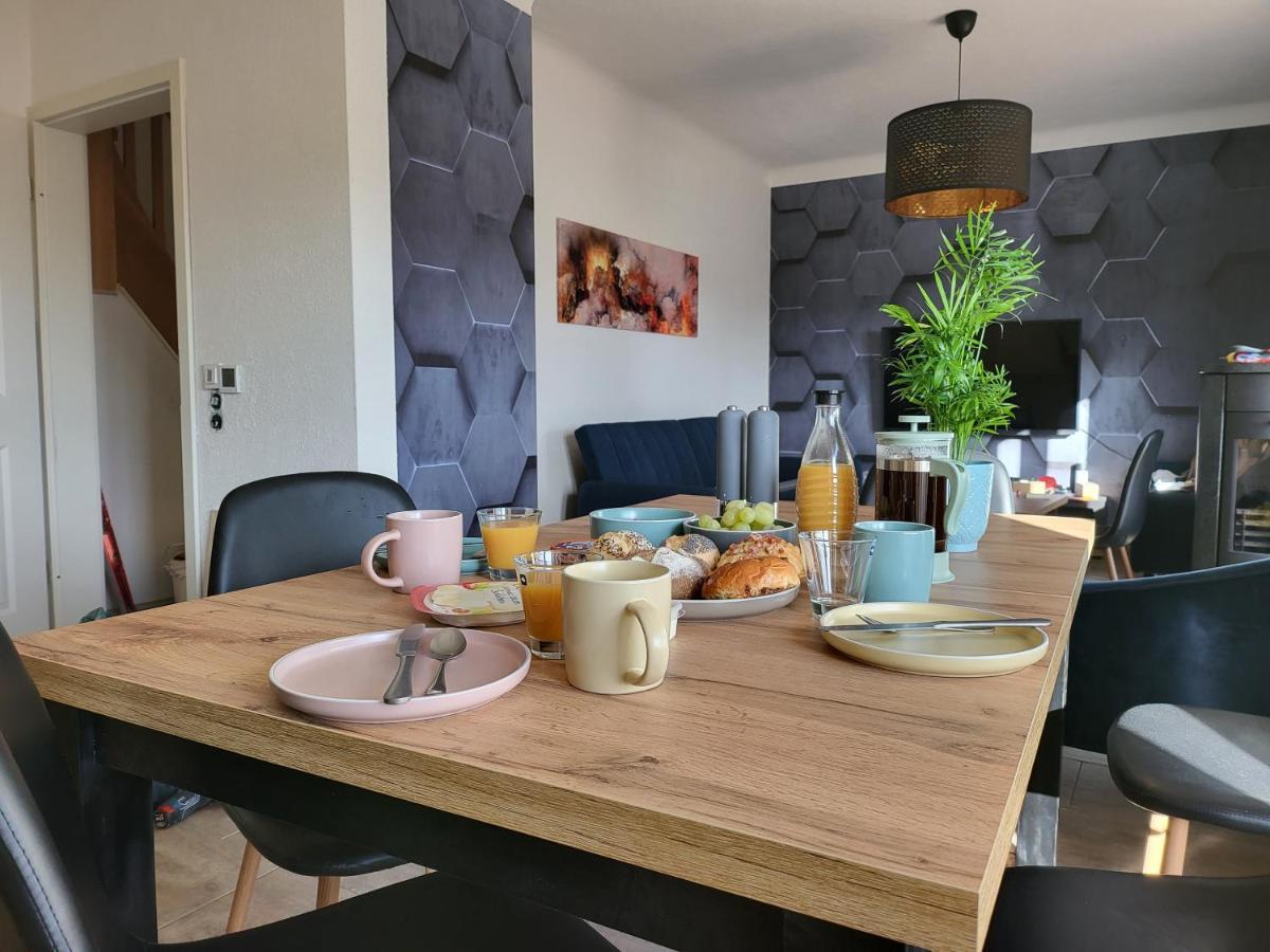 מגדבורג Modernes Behagliches Haus Mit Kamin, Terrasse Und Garten מראה חיצוני תמונה